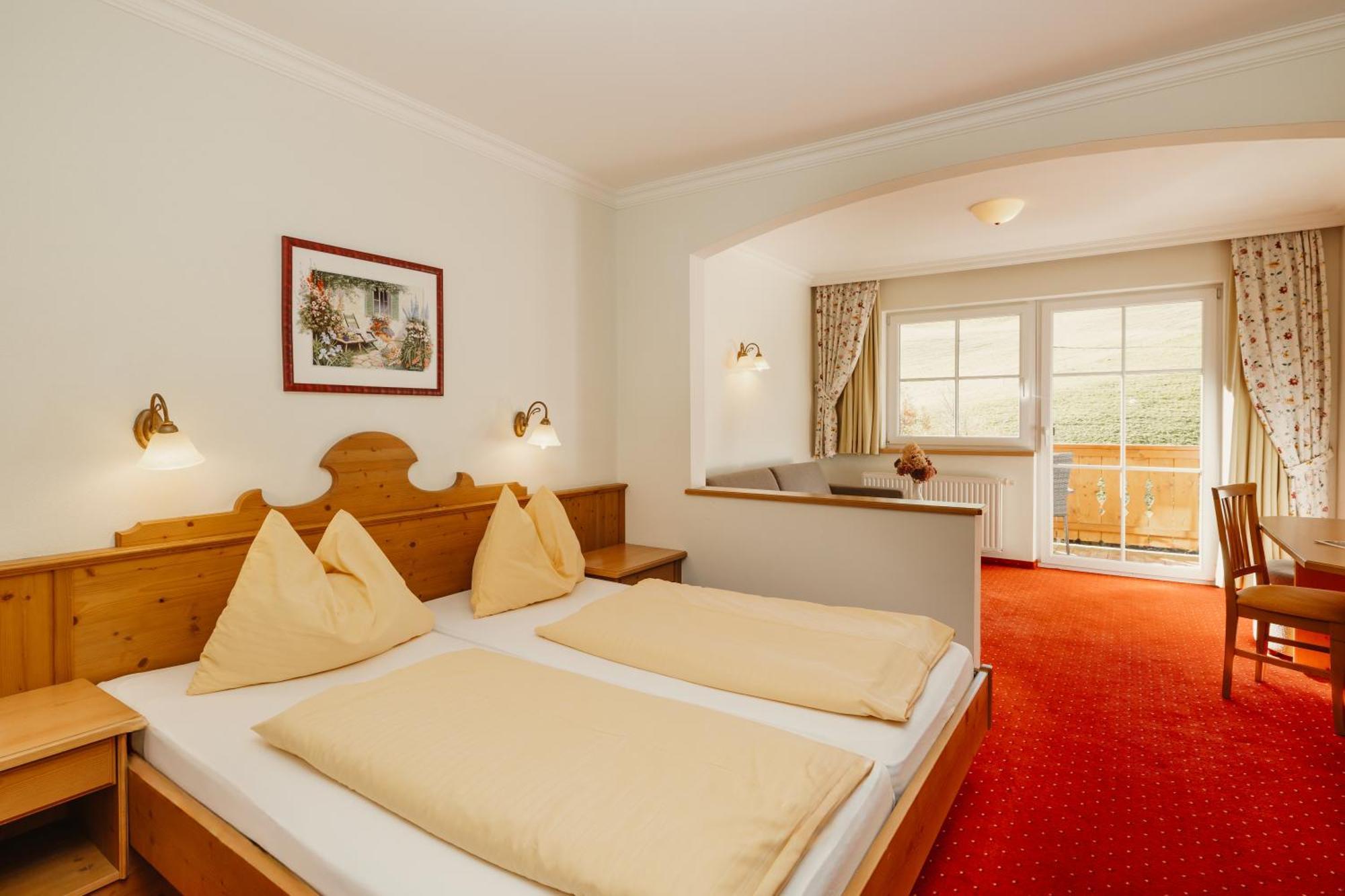 Hotel Lammwirt Grossarl Bagian luar foto