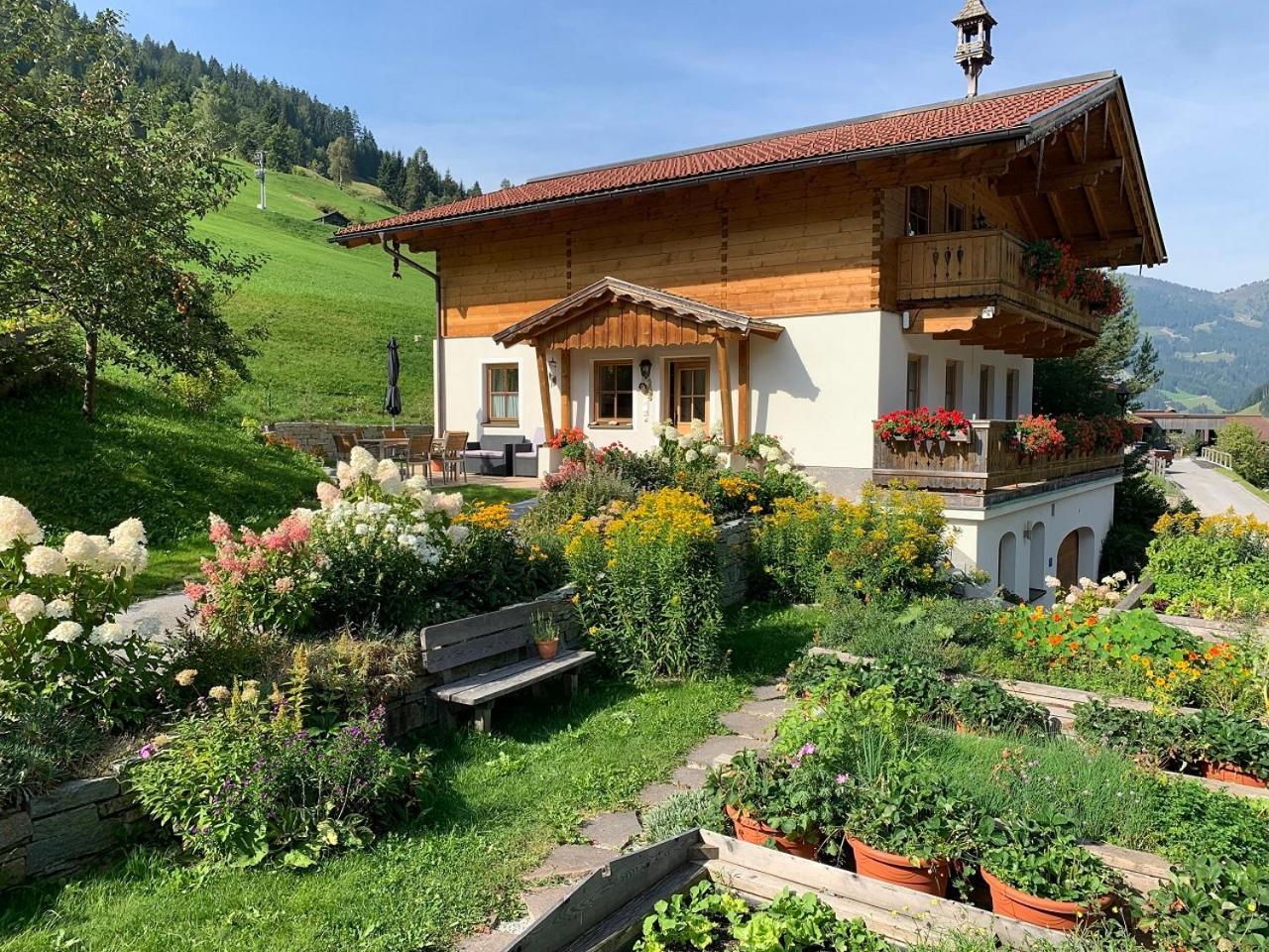 Hotel Lammwirt Grossarl Bagian luar foto